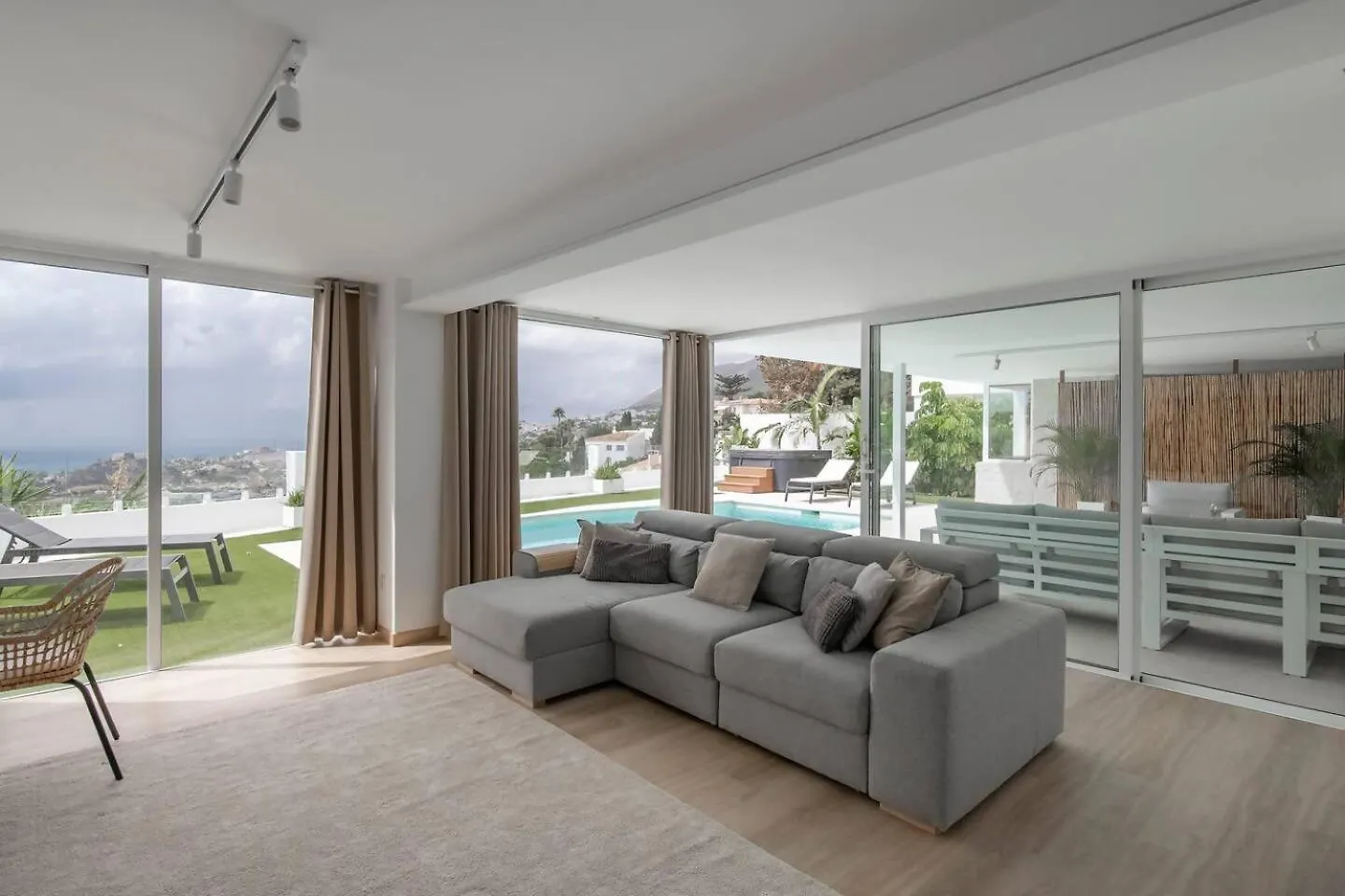 Cyv Villa Feliz Vistas Panoramicas Y Piscina Priv أرويو دي لا ميل 0*,